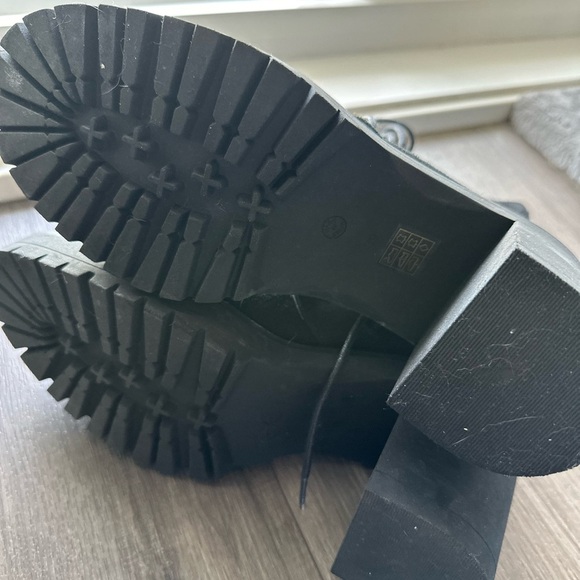 Like new Free People Black Lace Up Boots with Chunky Design Leather Upper - Picture 7 of 13